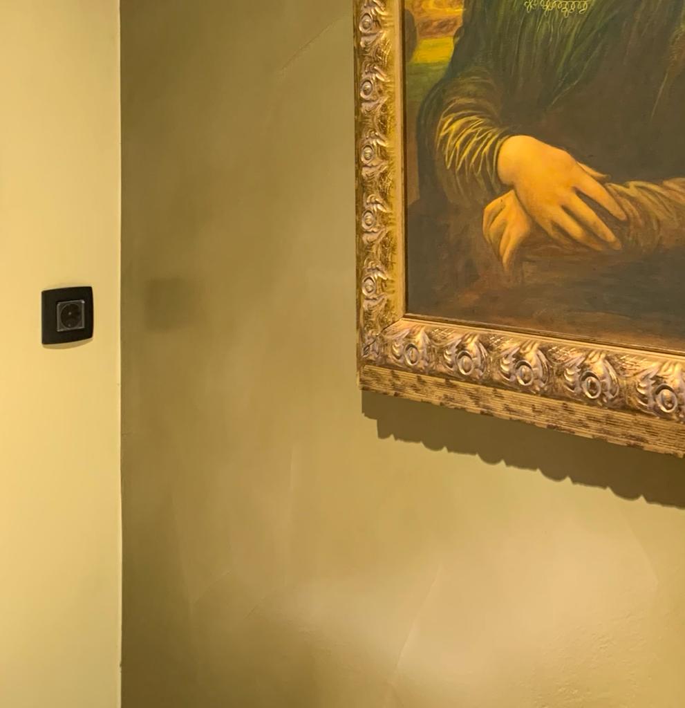 Mikrocement Classic Satinato zid NCS 7020 G90y i 1020 y10r