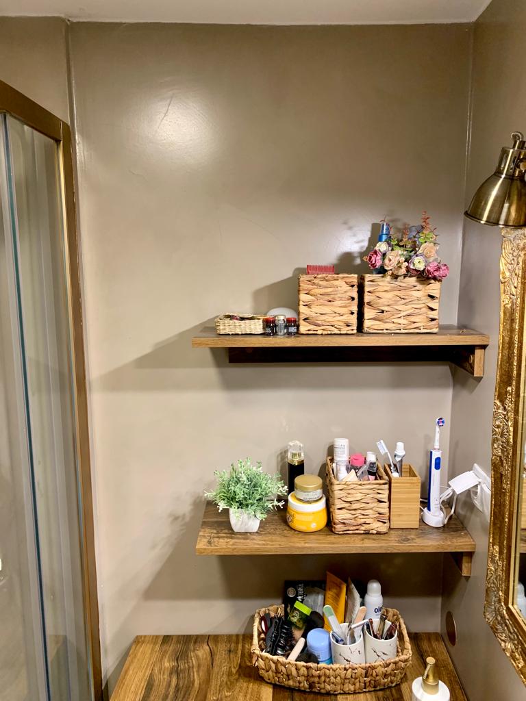 Omisalj kupaona mikrocement NCS S 2005-Y60R Classic Satinato