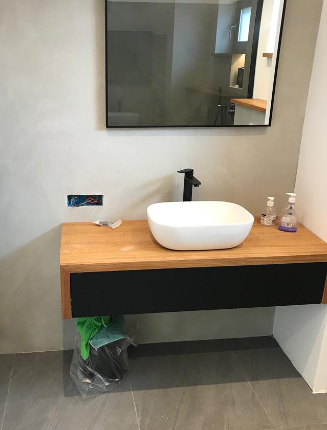 Kupaonica Caqui Suave Concrete mat na zidu 6 Kupaonica mikrocement Caqui Suave Concrete mat