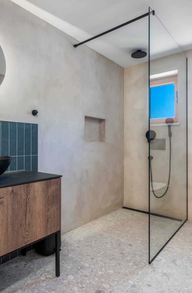 Caffe roto, Concrete, mat kupaonica mikrocement